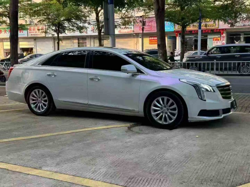 南平19年凯迪拉克XTS3