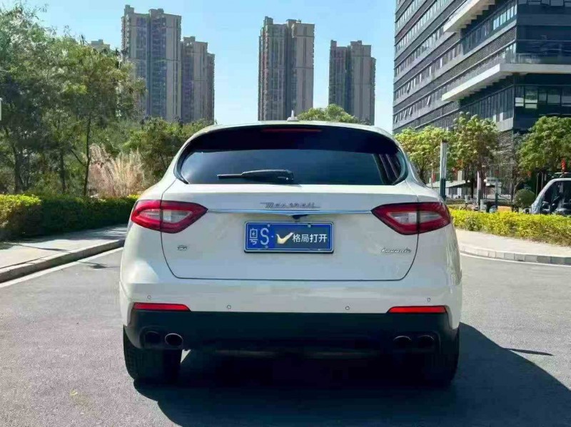 汕头18年玛莎拉蒂Levante7