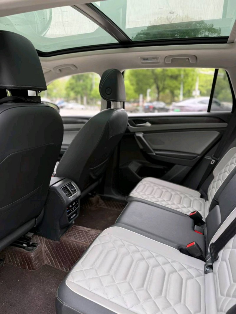 九江23年大众探岳4