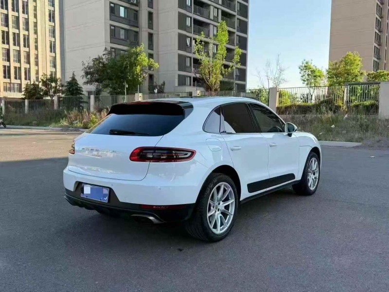 枣庄14年保时捷Macan9