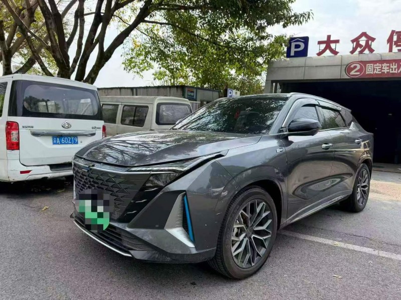 重庆23年长安汽车欧尚2