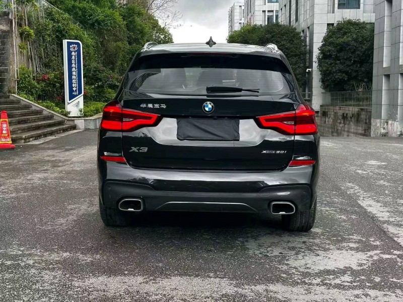 重庆21年宝马X38