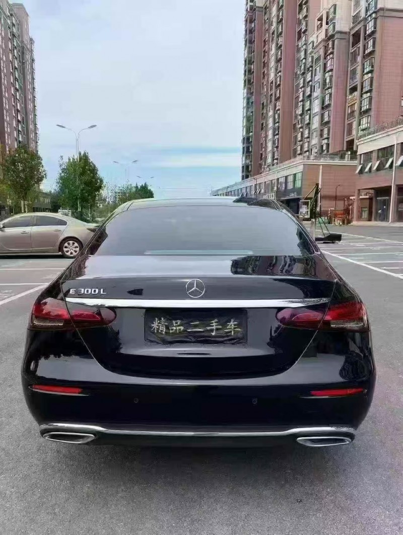 菏泽21年奔驰E8