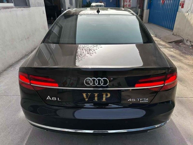 潍坊17年奥迪A8L9