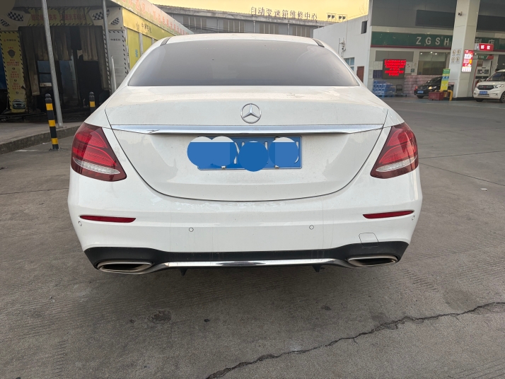 无锡19年奔驰E8