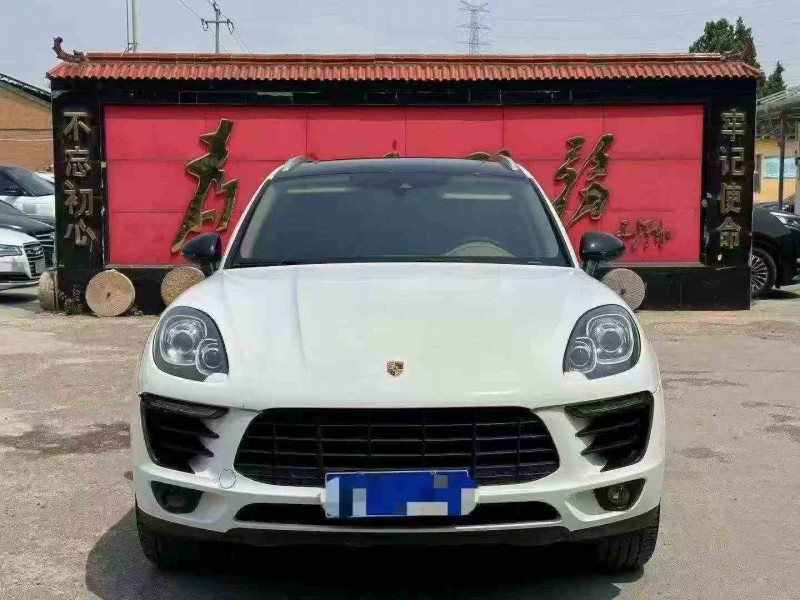 烟台17年保时捷Macan1