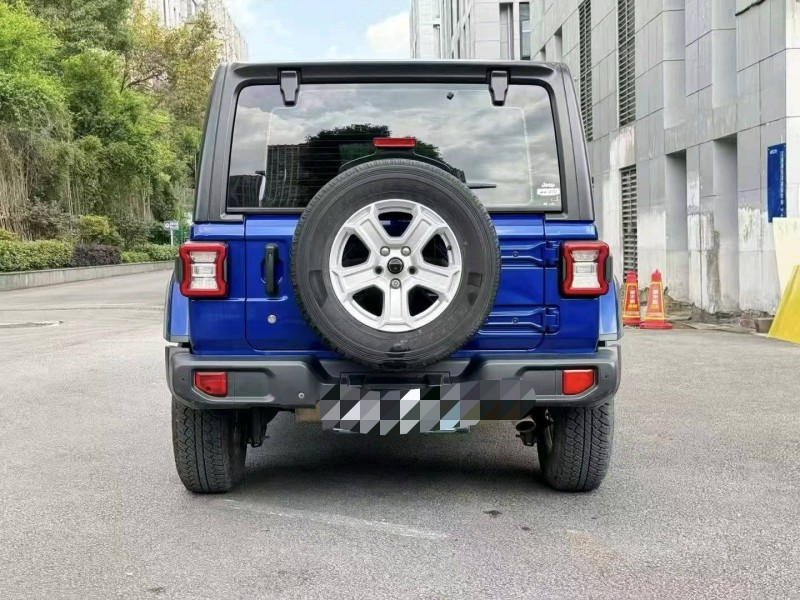 重庆19年Jeep牧马人8