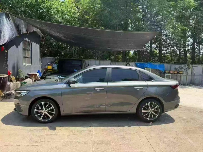 东营22年吉利帝豪4