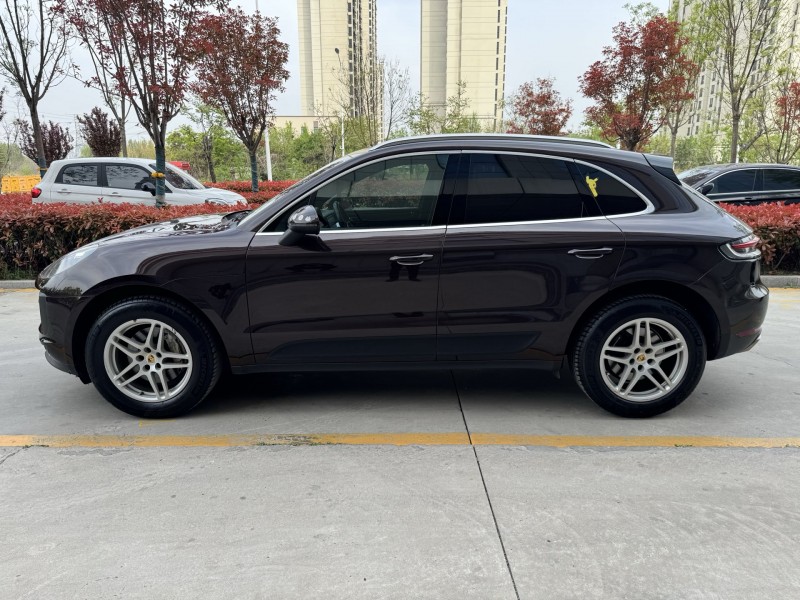 东营20年保时捷Macan5
