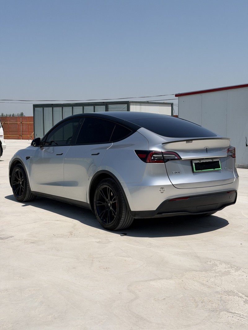 新乡21年特斯拉MODEL Y9