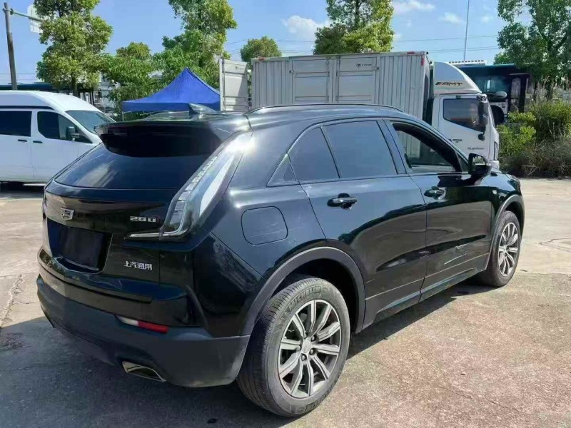 济宁19年凯迪拉克XT47