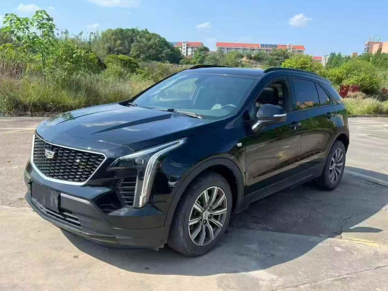 济宁19年凯迪拉克XT48