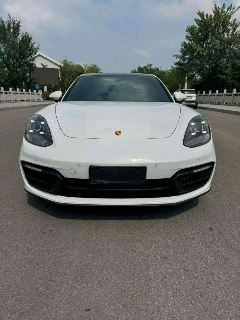 徐州23年保时捷帕拉梅拉1