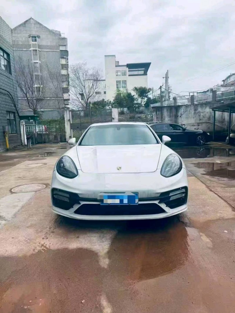 南昌16年保时捷帕拉梅拉1