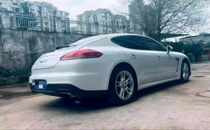 南昌16年保时捷帕拉梅拉4