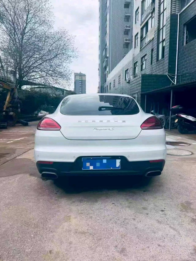南昌16年保时捷帕拉梅拉6