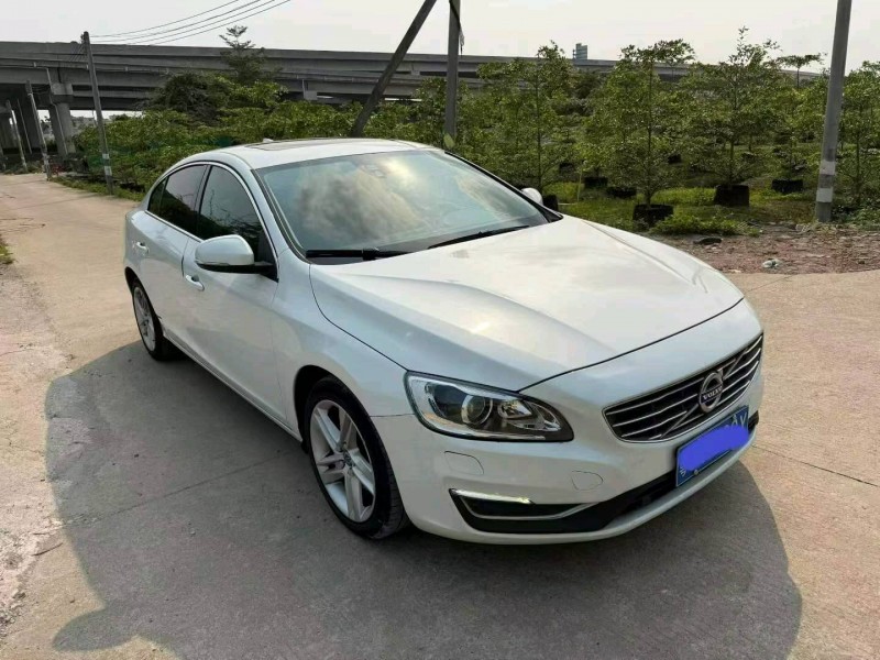 中山15年沃尔沃S60L2