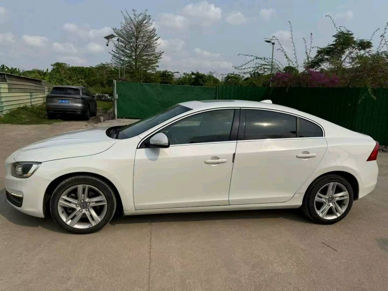 中山15年沃尔沃S60L5