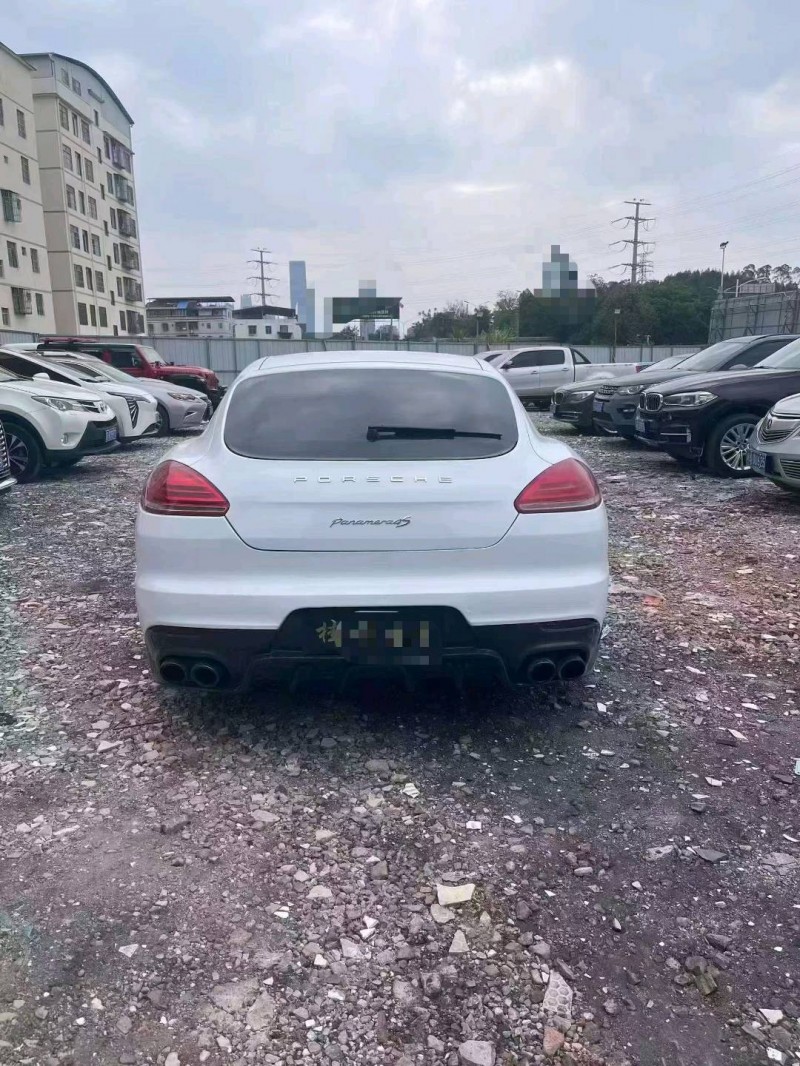 广州14年保时捷帕拉梅拉3