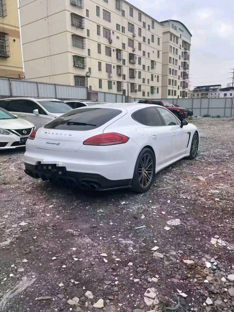 广州14年保时捷帕拉梅拉5