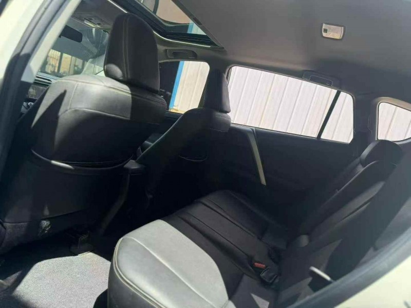 青岛18年丰田RAV4荣放6