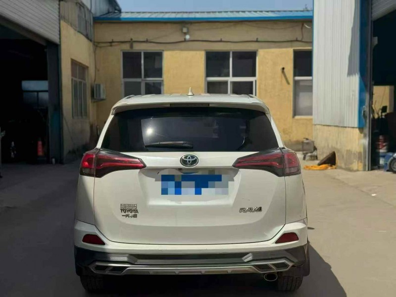 青岛18年丰田RAV4荣放9