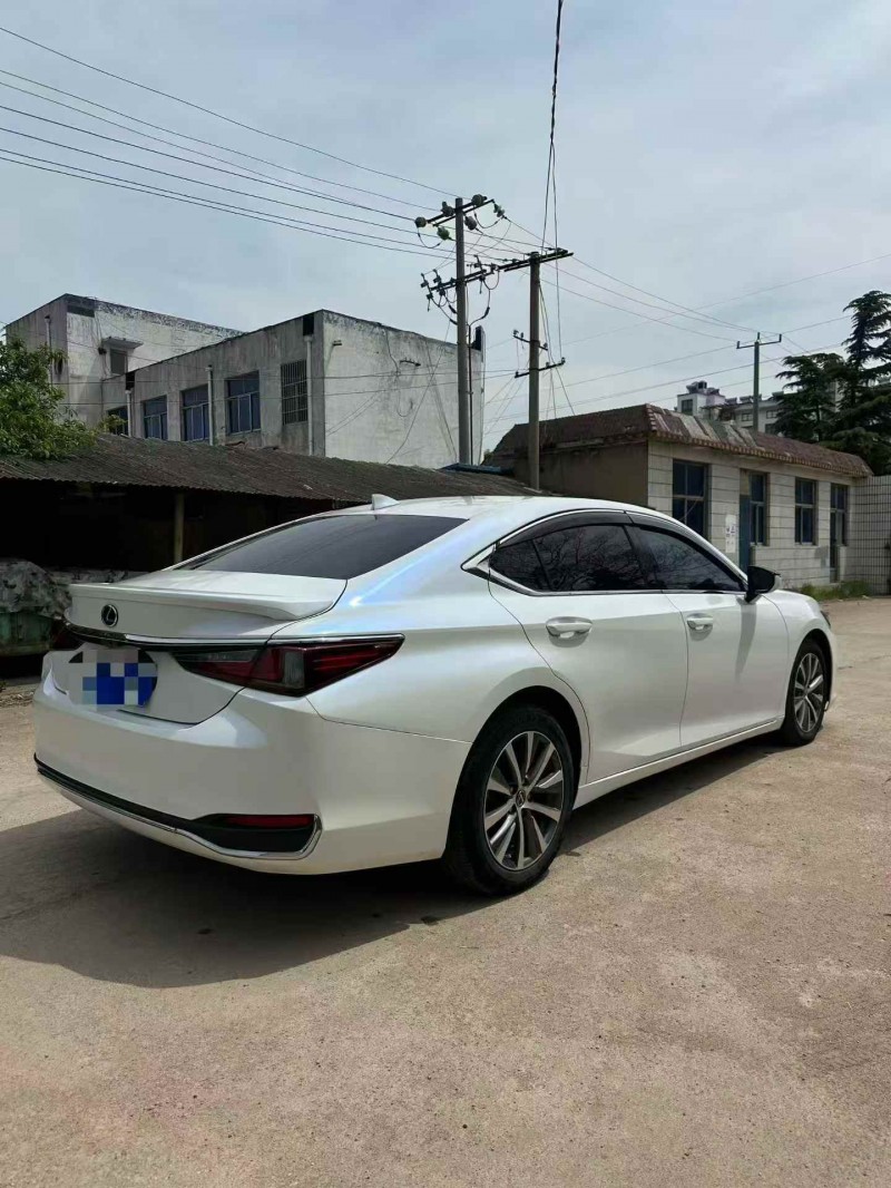 烟台19年雷克萨斯ES7