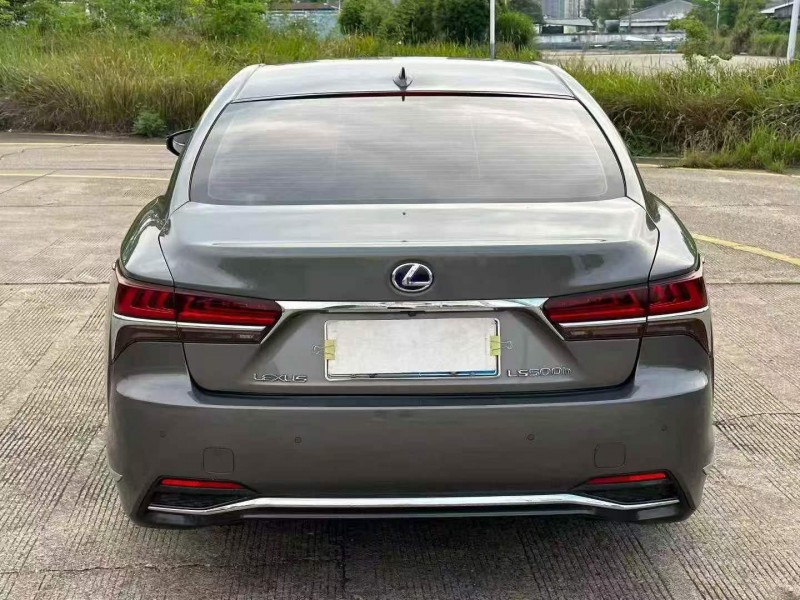 常德19年雷克萨斯LS7