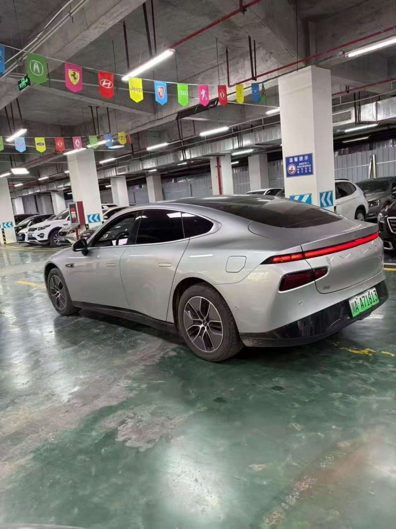 成都25年小鹏汽车p74