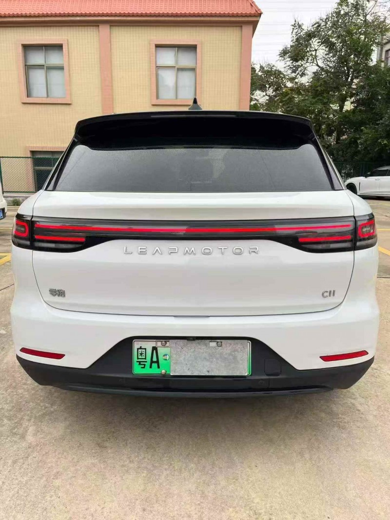 北海22年零跑汽车C117