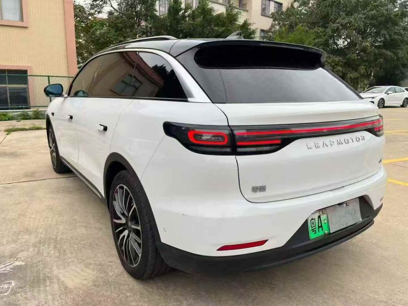 北海22年零跑汽车C118