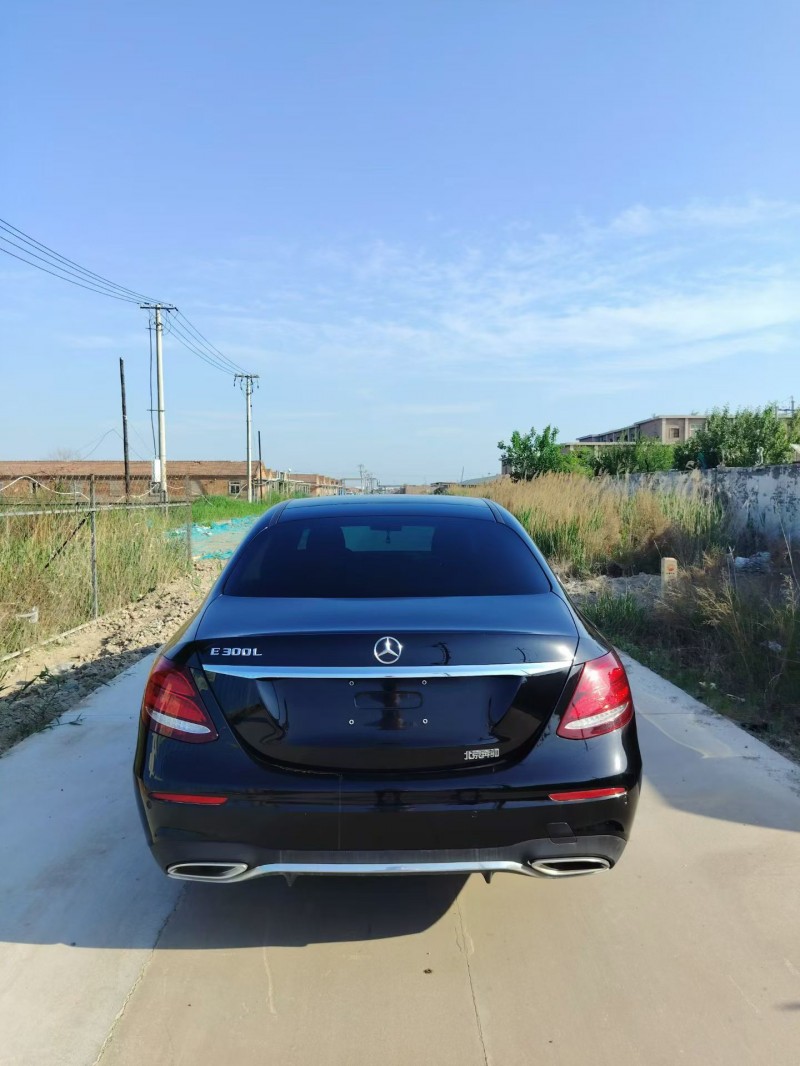天津19年奔驰E3