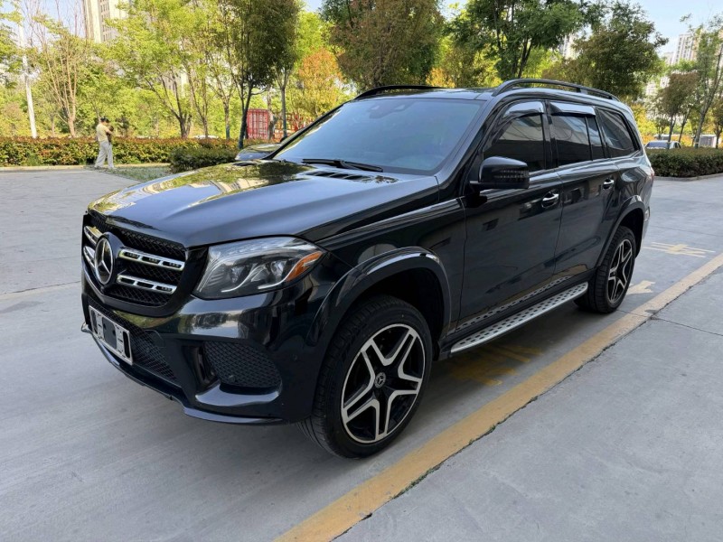 济宁19年奔驰GLS4