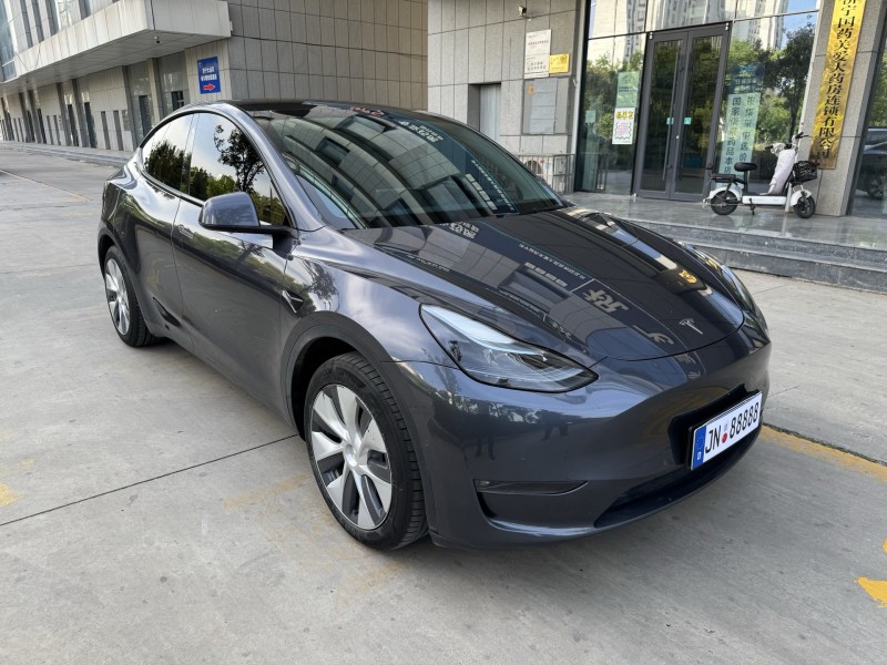 济宁23年特斯拉MODEL Y2