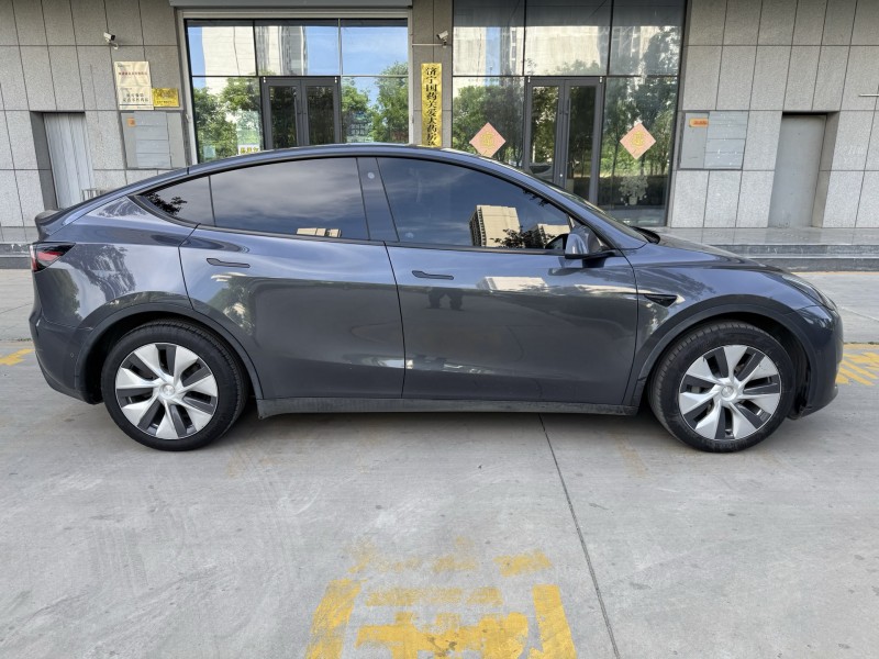 济宁23年特斯拉MODEL Y6