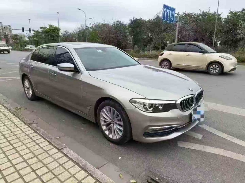 汕头18年宝马5系3