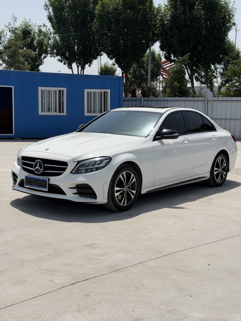 新乡20年奔驰C2