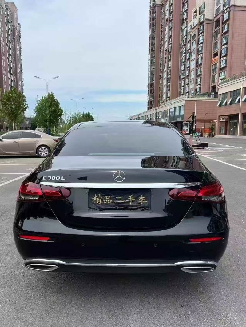 菏泽21年奔驰E8