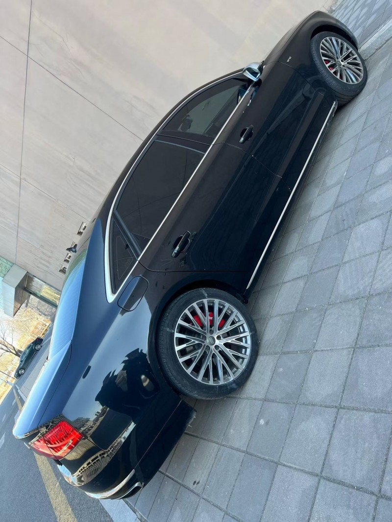 营口14年奥迪A8L9