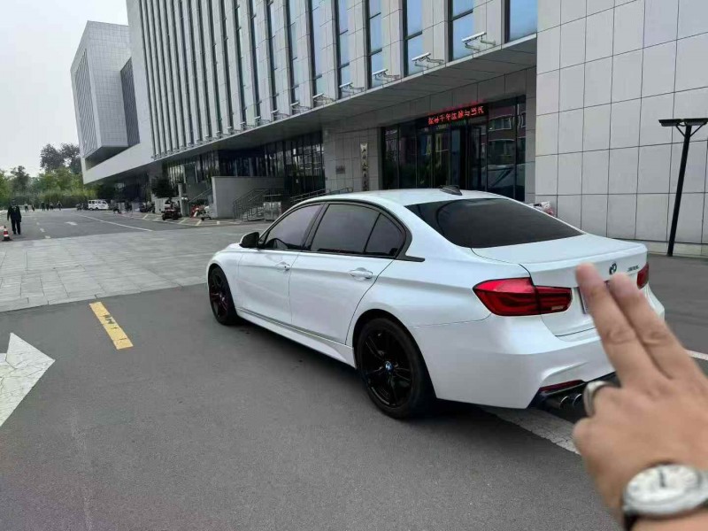 东营17年宝马3系7