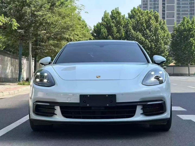 安阳20年保时捷帕拉梅拉1