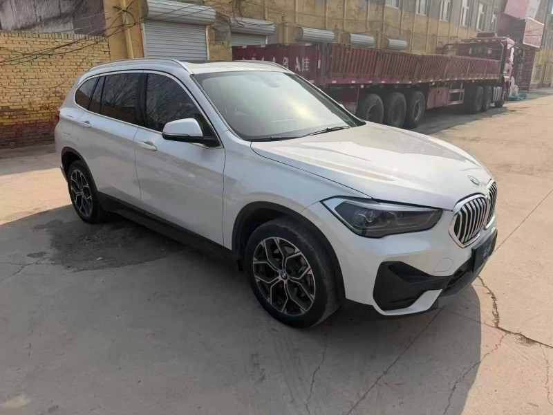 东营23年宝马X12