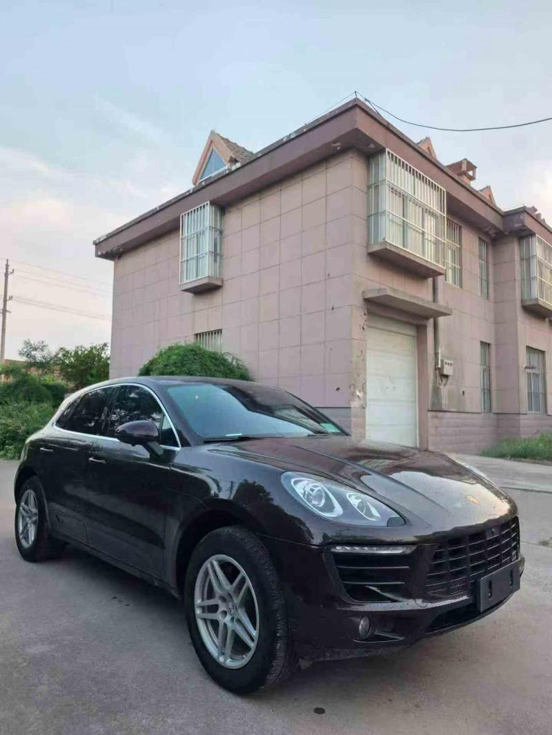 潍坊18年保时捷Macan2