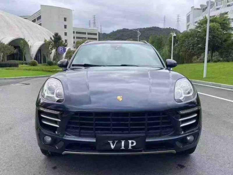 绍兴17年保时捷Macan1