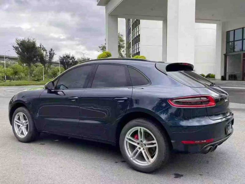 绍兴17年保时捷Macan8