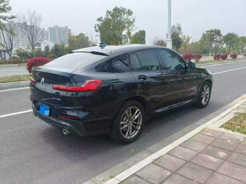 赣州21年宝马X18