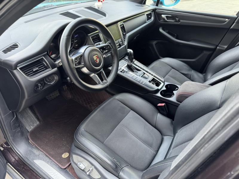 济宁16年保时捷Macan6