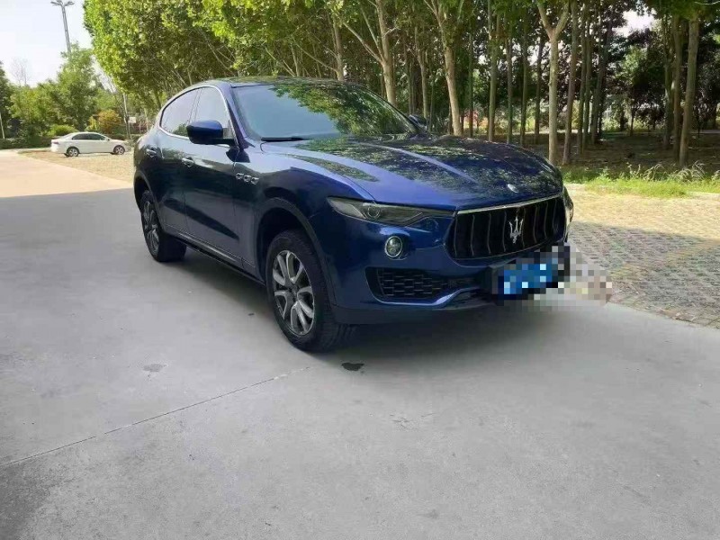 枣庄17年玛莎拉蒂Levante3