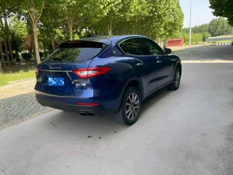 枣庄17年玛莎拉蒂Levante7