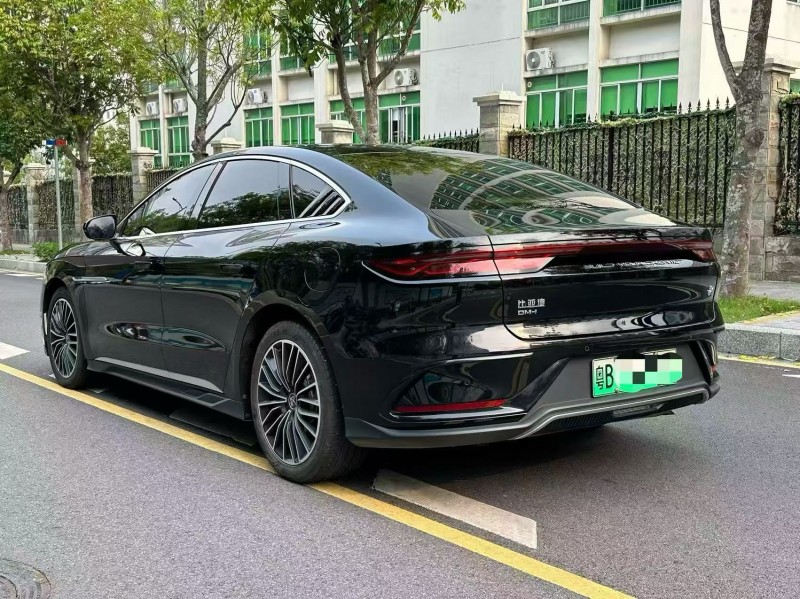 深圳23年比亚迪汉8